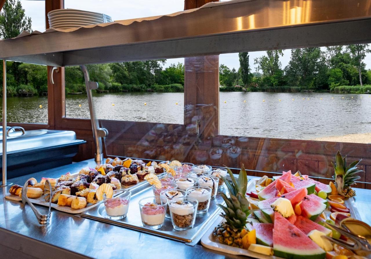 Eden Lounge Restaurant & Pension Veresegyház Eksteriør bilde