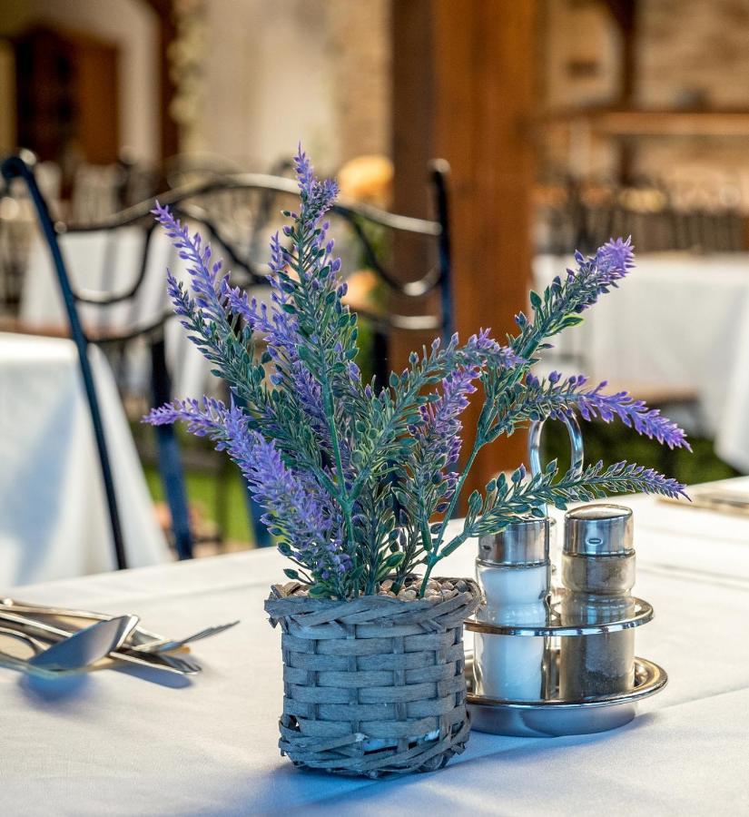 Eden Lounge Restaurant & Pension Veresegyház Eksteriør bilde