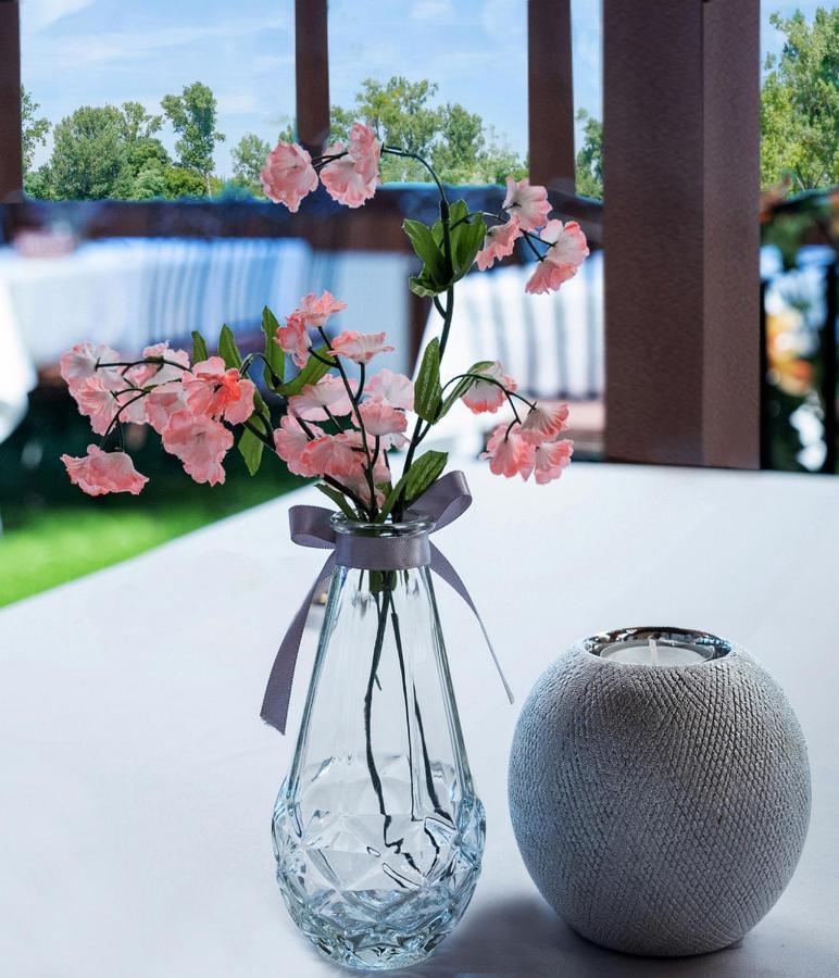 Eden Lounge Restaurant & Pension Veresegyház Eksteriør bilde